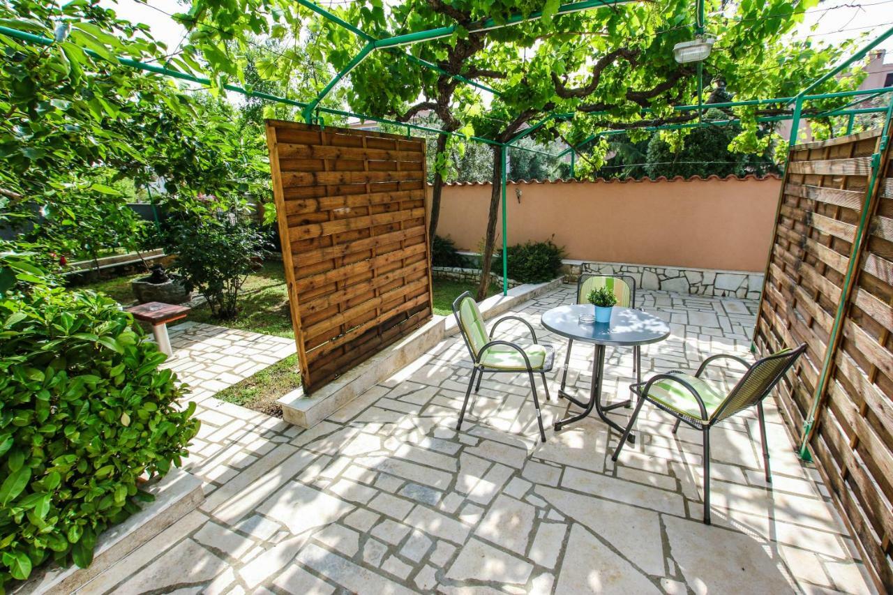 Apartments Vuceric Перой Экстерьер фото